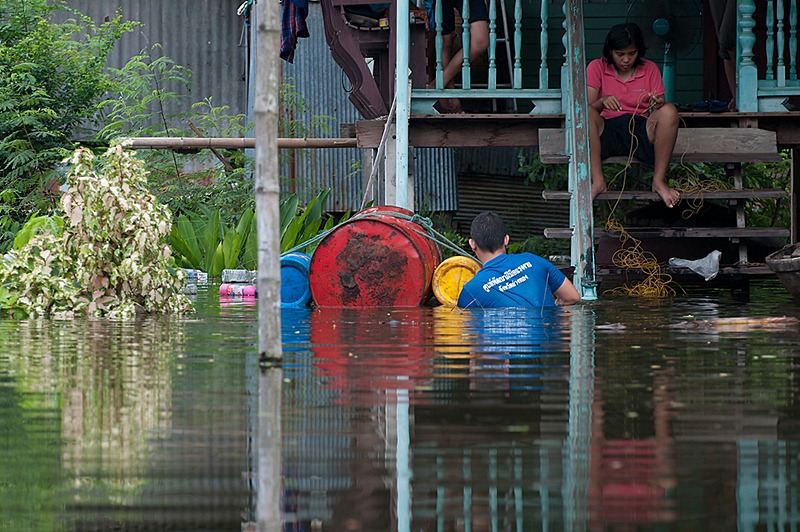 น้ำท่วมอ่างทอง 2554 