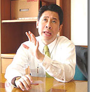 จักรภพ เพ็ญแข 